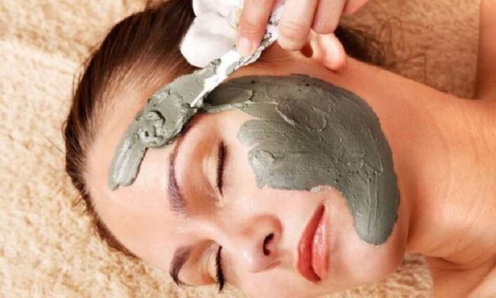 Appliquer un masque pour le rajeunissement